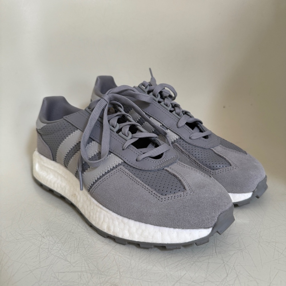 LIKE NEW Adidas Retropy E5 Metal Grey / Size 9 US